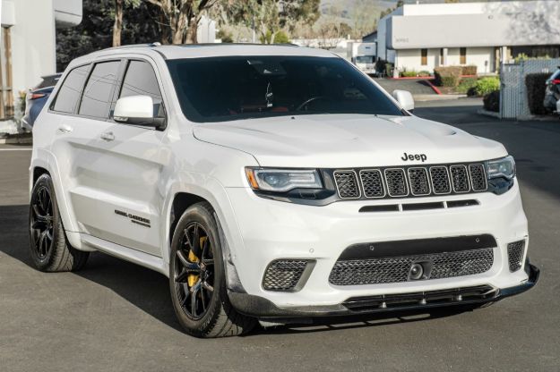 Picture of SDP 3 Piece Carbon Fiber Front Splitter / Lip for 2017-2021 Jeep Grand Cherokee SRT Trackhawk